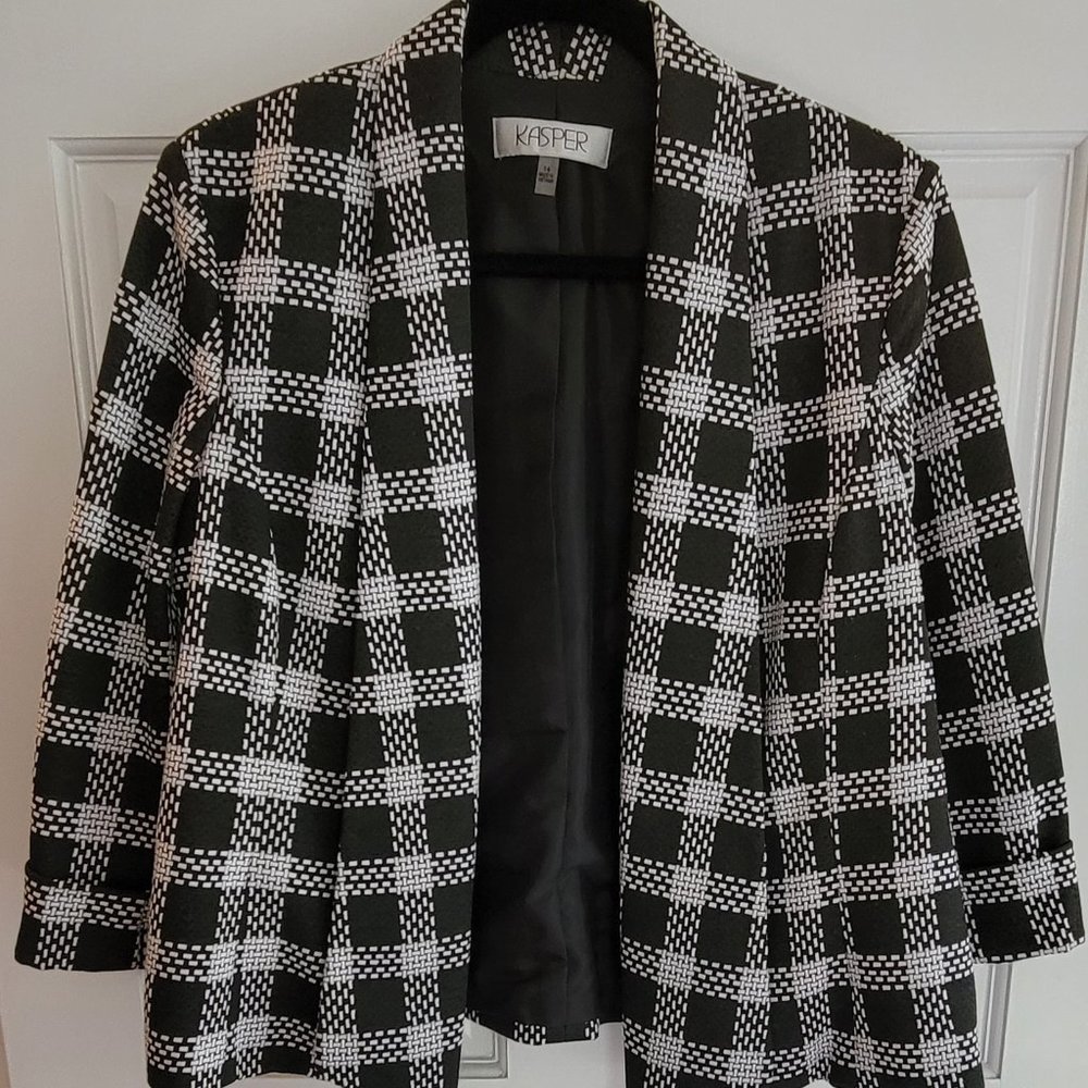 Kaspar Size 14 Black/White Blazer